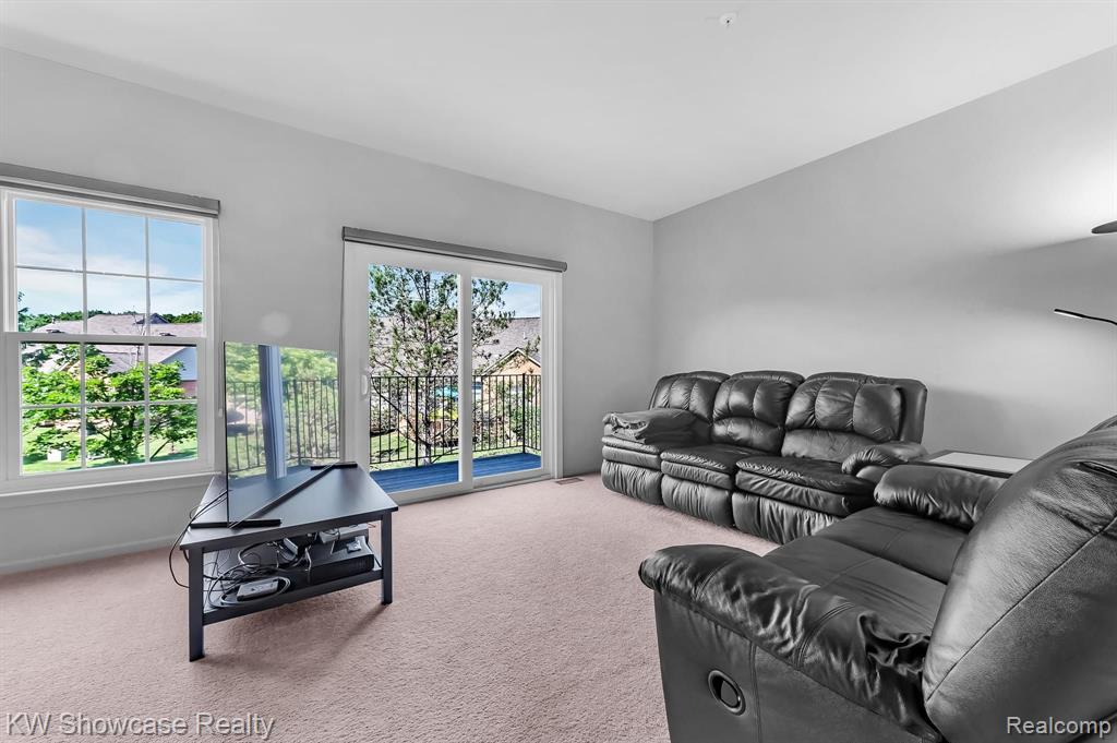 432 CHERRY ORCHARD Road, Canton, MI 48188 — Photo 41