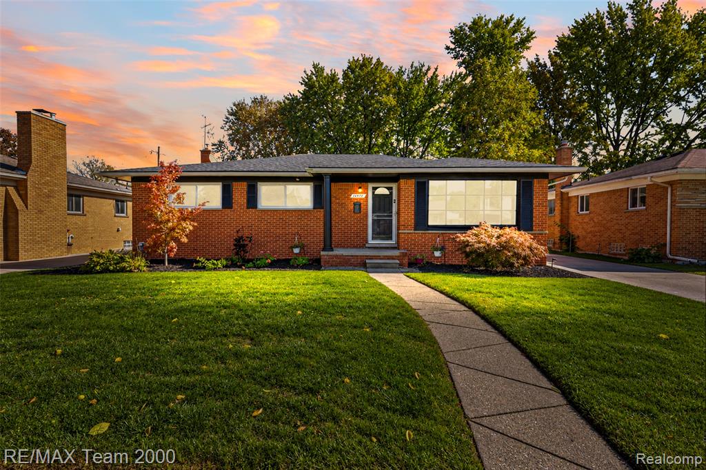 14370 Alexander Street, Livonia, MI 48154