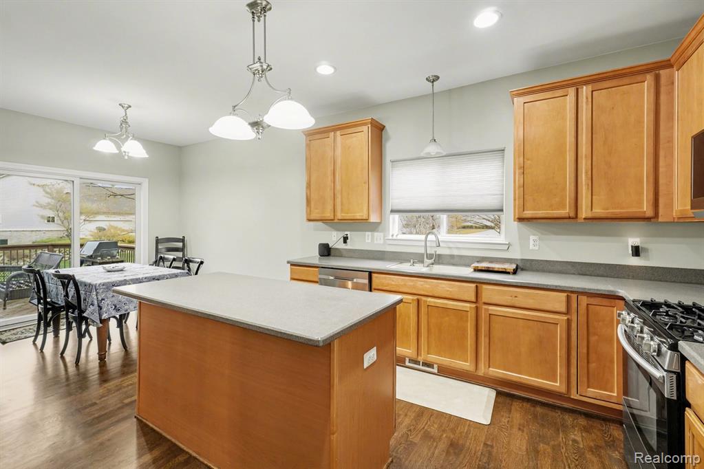 1865 Elkridge Circle, Highland, MI 48356 — Photo 15
