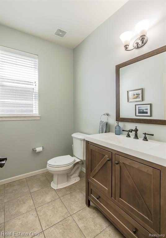 26164 International Drive Drive, South Lyon, MI 48178 — Photo 25