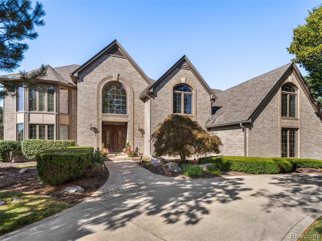 5724 Murfield Drive, Rochester, MI 48306 — Photo 2