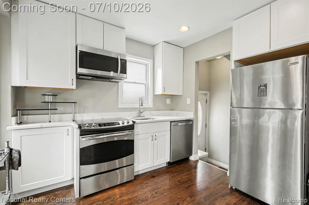 551 E Maplehurst Street, Ferndale, MI 48220 — Photo 6
