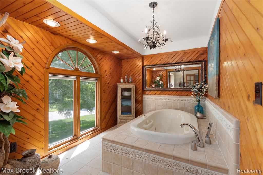 885 Timberline Drive, Rochester Hills, MI 48309 — Photo 36
