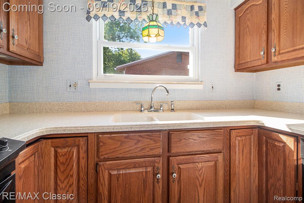 42245 Hammill Lane, Plymouth, MI 48170 — Photo 12