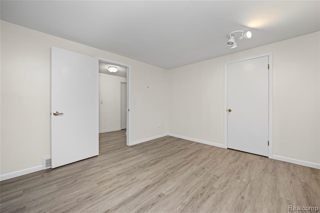 5738 Pebbleshire Road, Bloomfield Hills, MI 48301 — Photo 16
