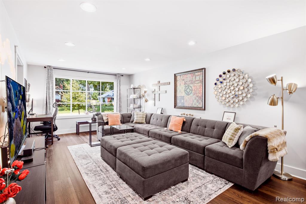 3034 Monticello Drive, Port Huron, MI 48060 — Photo 8