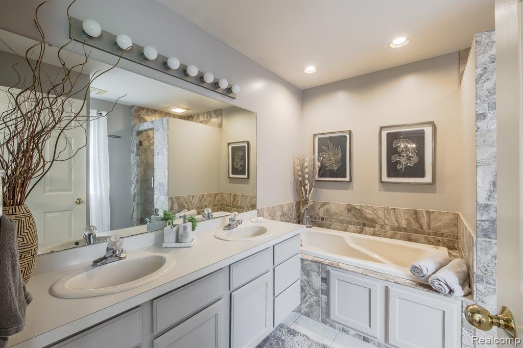 8640 Newport Drive, White Lake, MI — Photo 53
