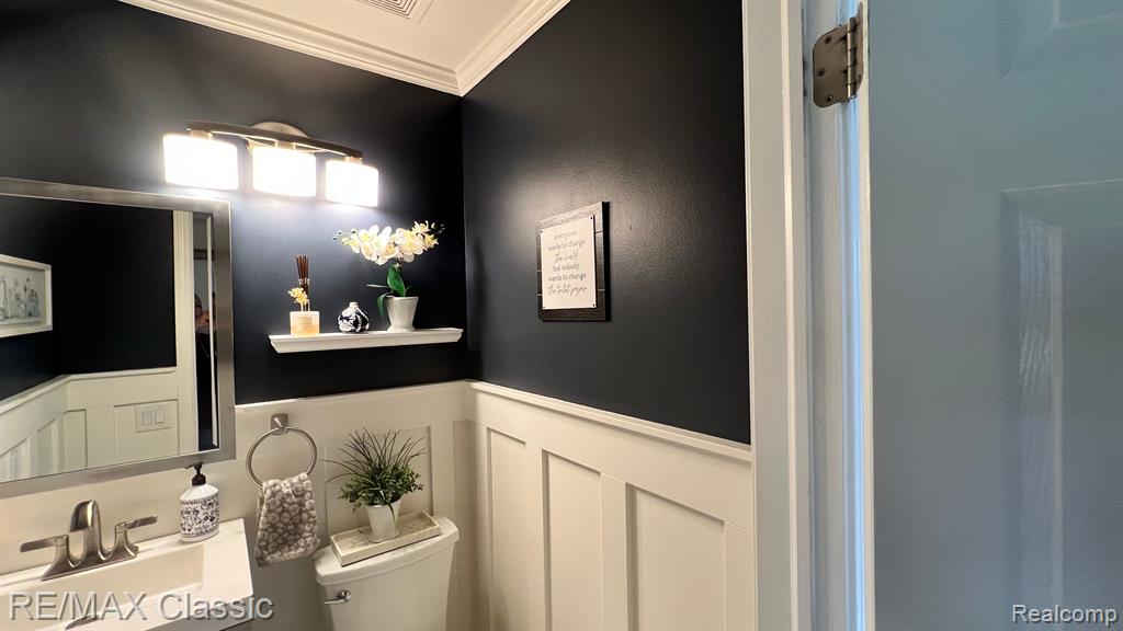 6644 Weathersfield Way, Canton, MI 48187 — Photo 8