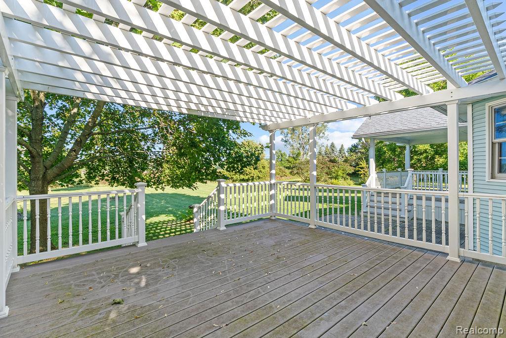 9482 Graytrax Road, Grand Blanc, MI 48439 — Photo 43
