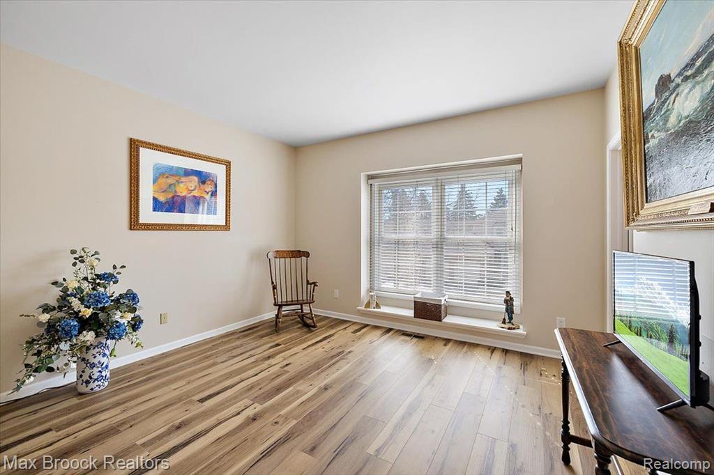 671 BROCKMOOR Lane, Bloomfield Hills, MI 48304 — Photo 18