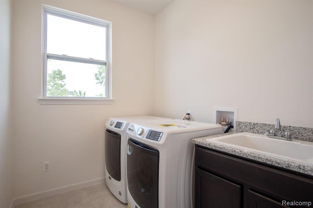 4530 BARBARA KAY, White Lake, MI 48383 — Photo 15