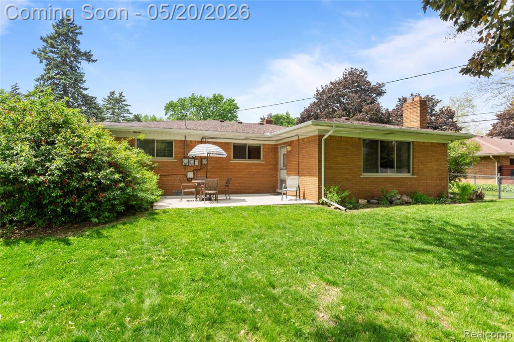 45078 Vanker Avenue, Utica, MI 48317 — Photo 17