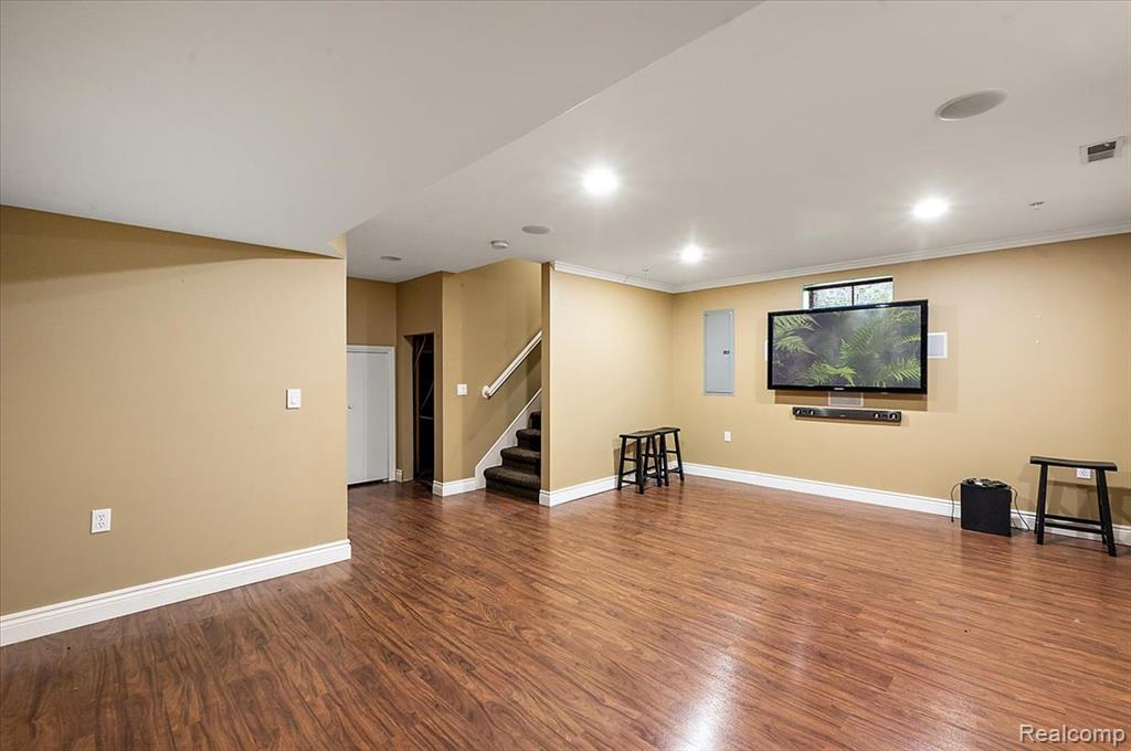 3875 Andover Avenue, Auburn Hills, MI 48326 — Photo 35