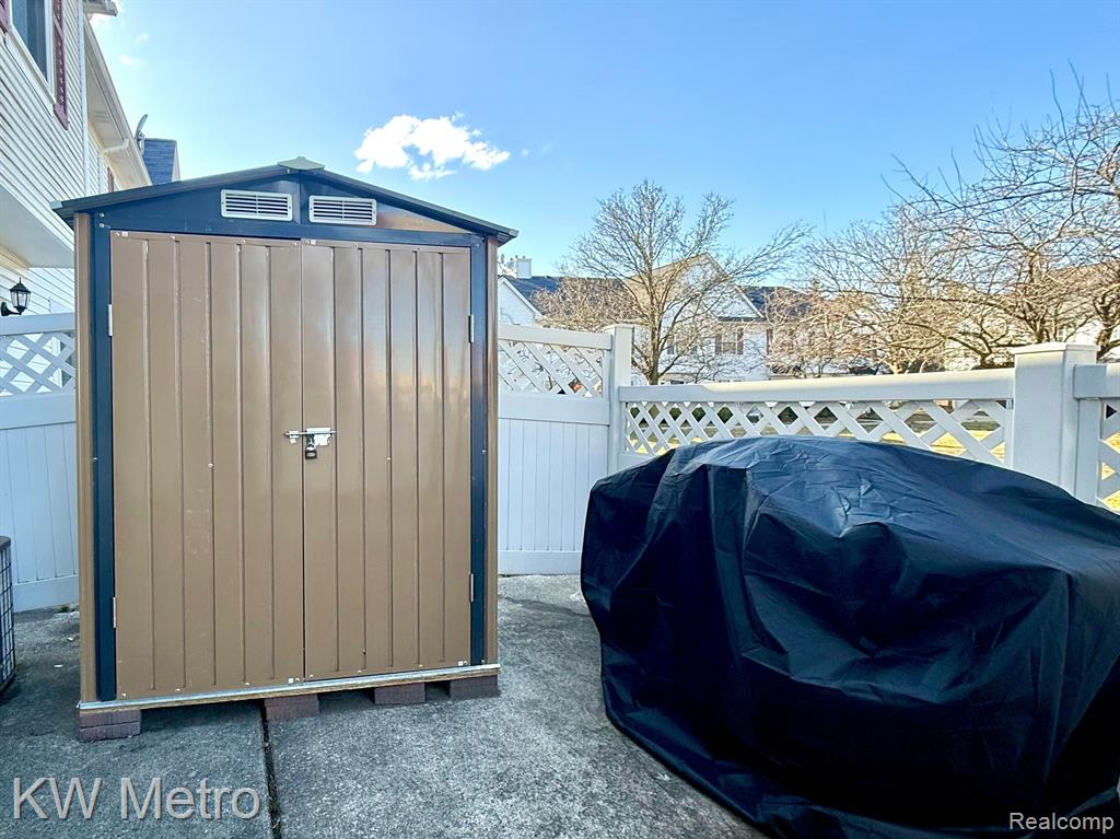 22277 ATLANTIC POINTE, Farmington Hills, MI 48336 — Photo 35
