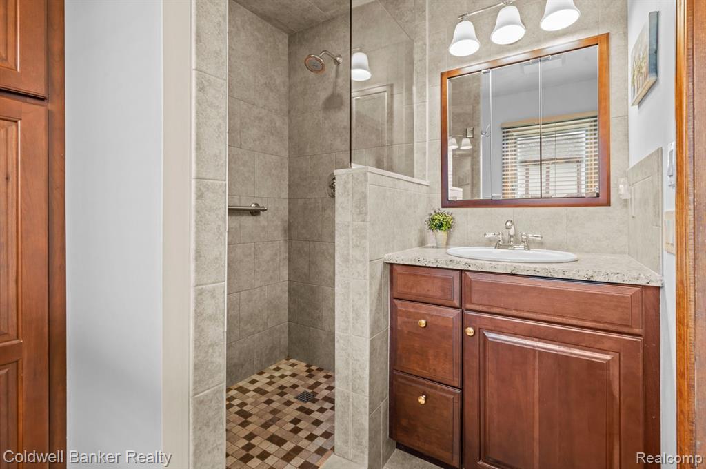 42012 PON MEADOW Drive, Northville, MI 48168 — Photo 18