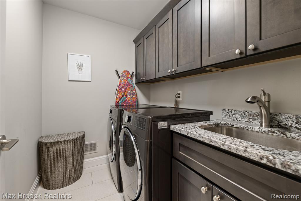 893 HAZEL Street, Birmingham, MI 48009 — Photo 25
