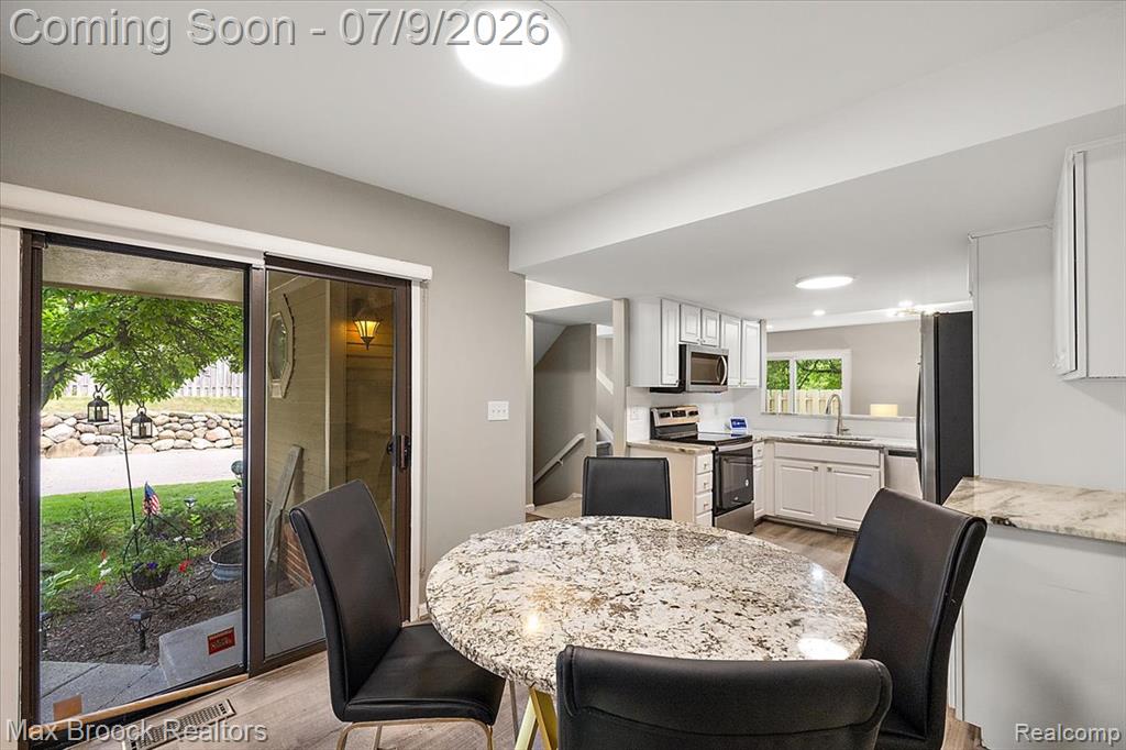 5601 Drake Hollow Drive W, West Bloomfield, MI — Photo 20