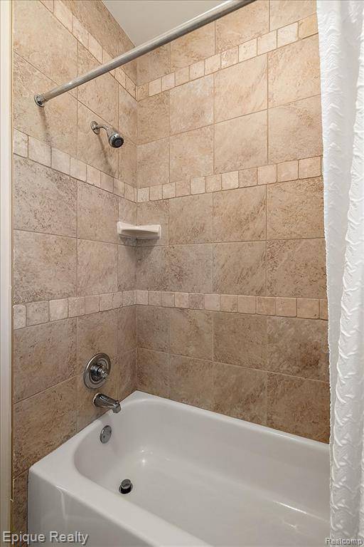 374 Oakbridge Drive, Oakland, MI 48306 — Photo 46