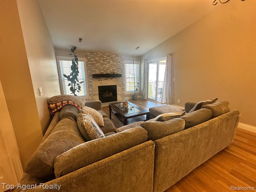 5844 PINE AIRES Drive, Sterling Heights, MI 48314 — Photo 6