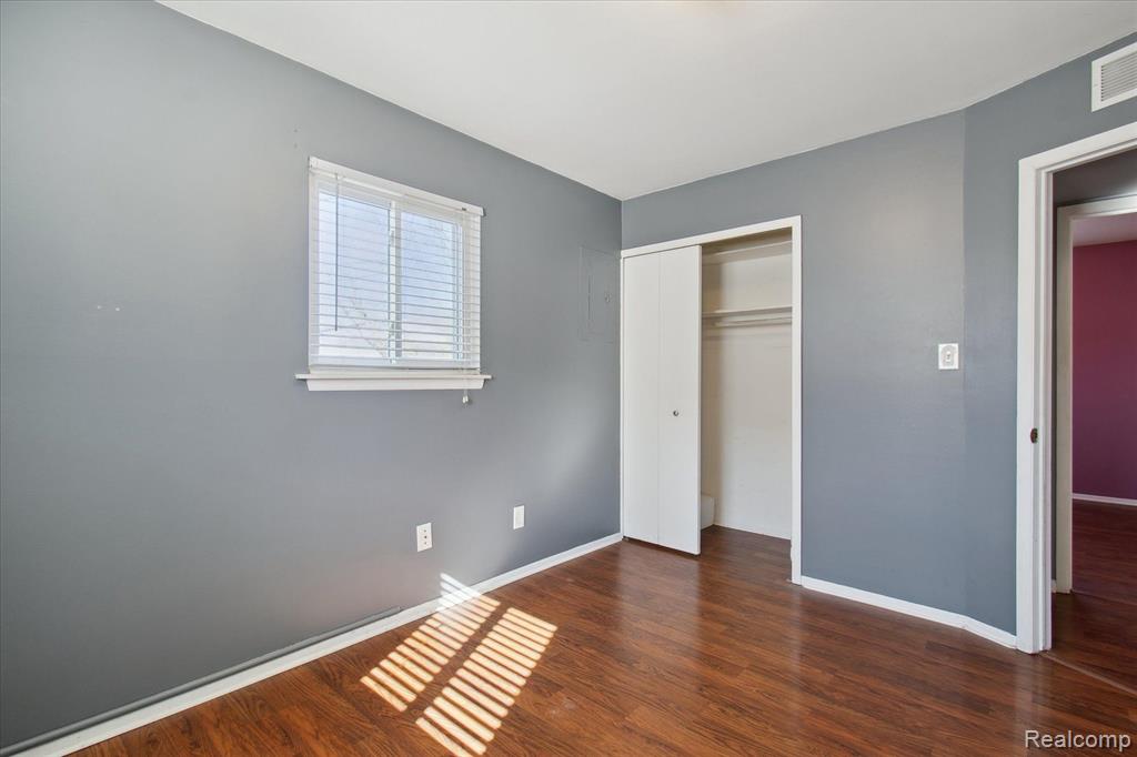 6491 N WAVERLY Street, Dearborn Heights, MI 48127 — Photo 22