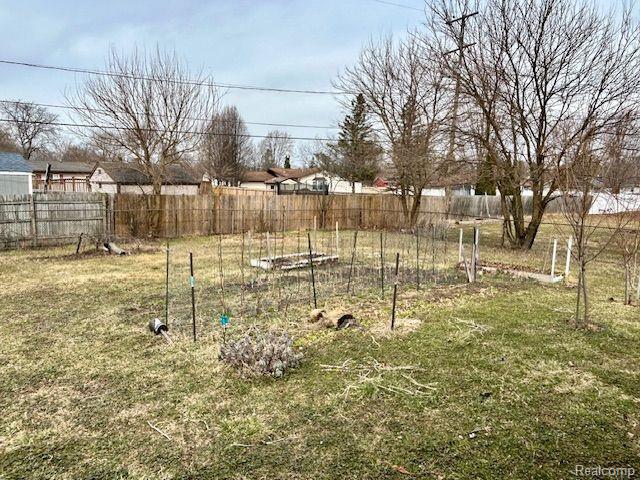 4453 Sunnymead Avenue, Burton, MI 48519 — Photo 14