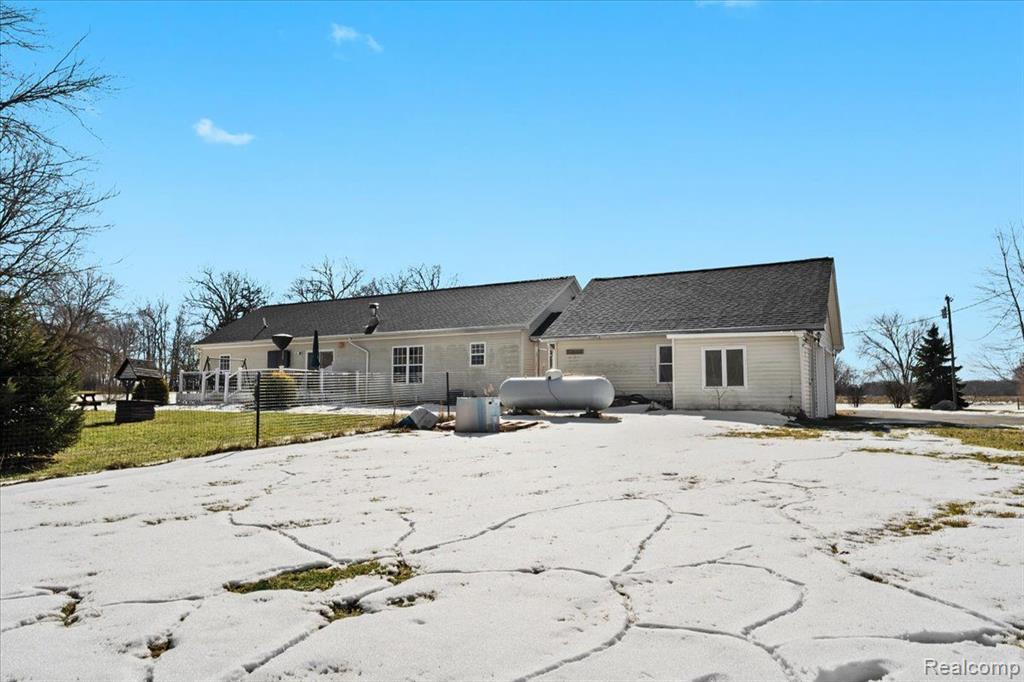 10772 ODELL Road, Fowlerville, MI 48836 — Photo 29