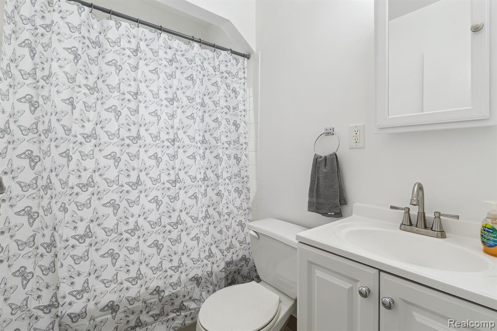 8468 LOZIER Avenue, Warren, MI 48089 — Photo 22