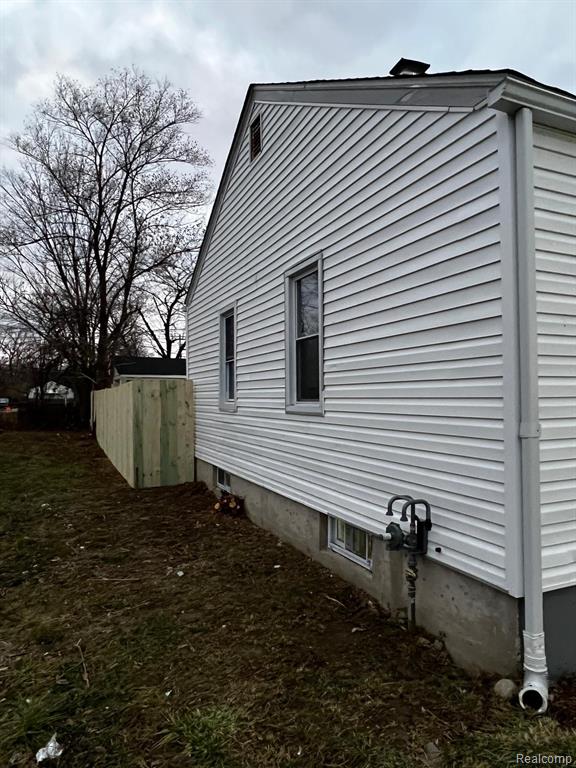 8695 Evergreen Avenue, Detroit, MI 48228 — Photo 2
