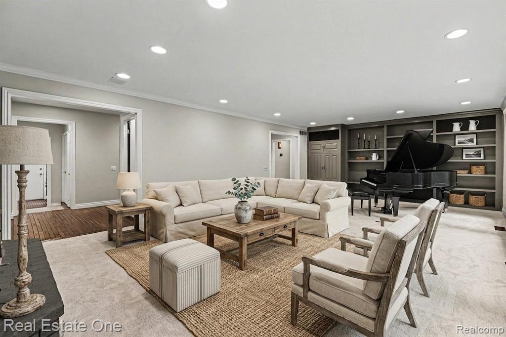 4757 Hardwoods Drive, West Bloomfield, MI 48323 — Photo 19
