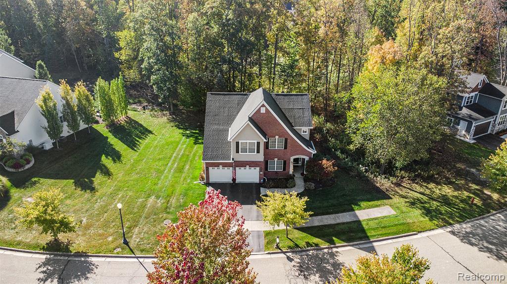10229 Edgewood Drive, Grand Blanc, MI 48439 — Photo 27