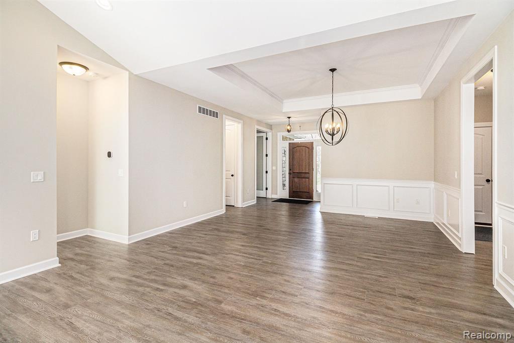 56 FOX HOLLOW Drive, Metamora, MI 48455 — Photo 5