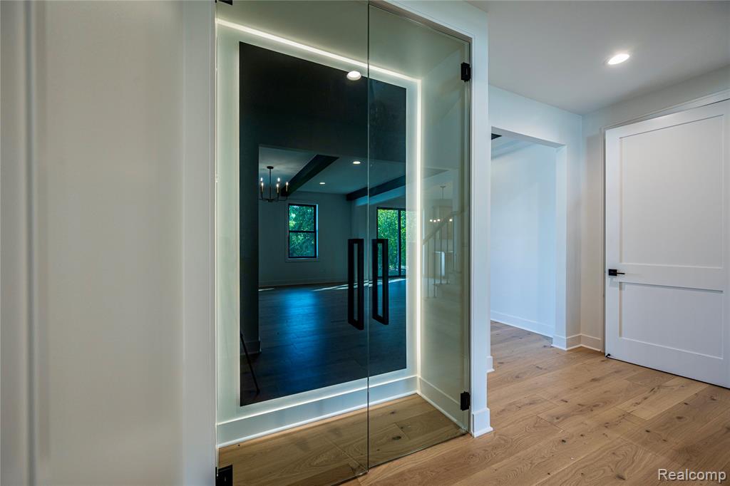 4101 Devon Road, Royal Oak, MI 48073 — Photo 14