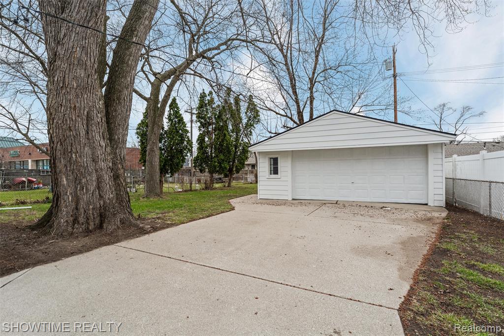 769 Coolidge Avenue, Clawson, MI — Photo 21