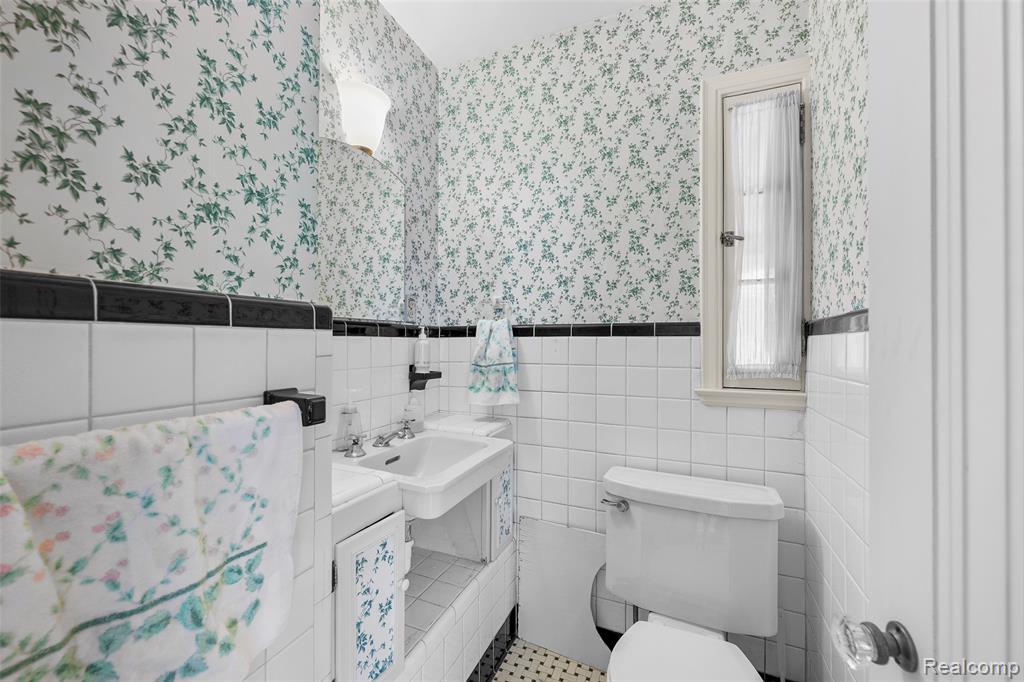 404 Lexington Boulevard, Royal Oak, MI 48073 — Photo 17