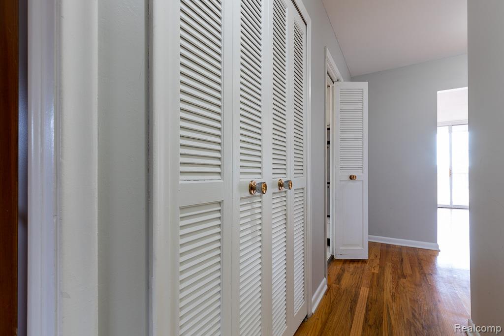 4047 W MAPLE Road, Bloomfield Hills, MI — Photo 25