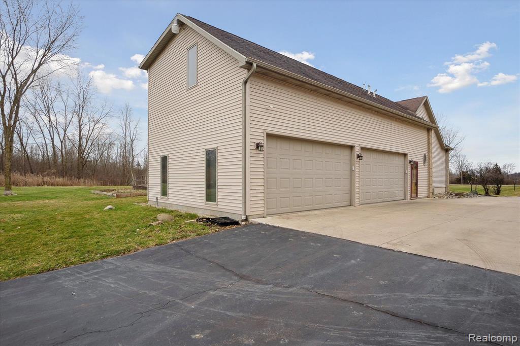 4434 N JENNINGS Road, Flint, MI 48504 — Photo 62