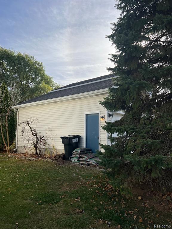 744 VILLAGE Drive, Fowlerville, MI 48836 — Photo 5