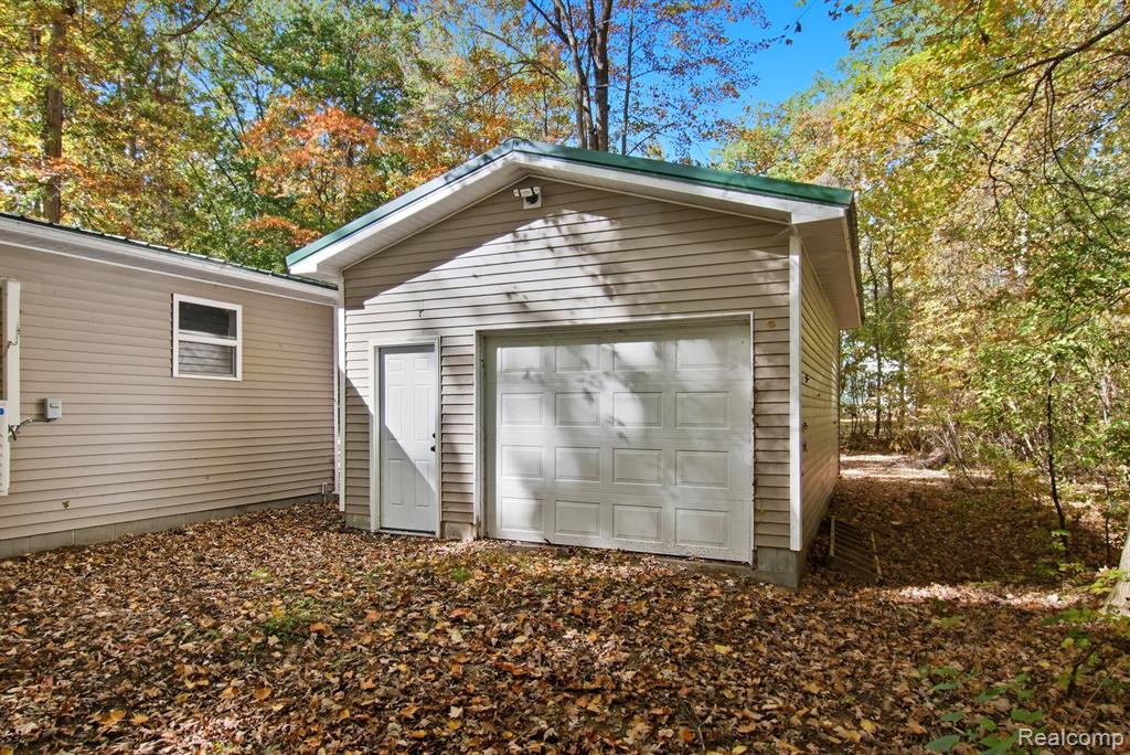 631 PINE Drive, Columbiaville, MI 48421 — Photo 29