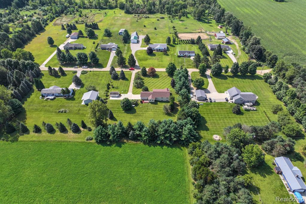 761 MELLISH Drive, Lapeer, MI 48446 — Photo 36