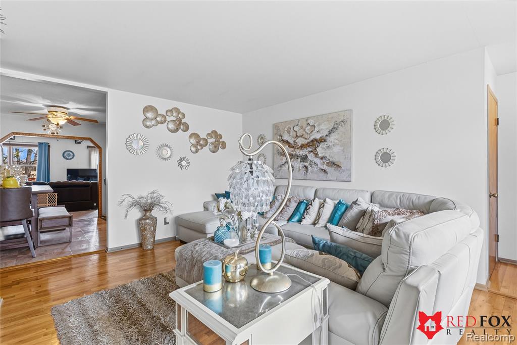 2379 Hialeah Drive, Flint, MI 48507 — Photo 8