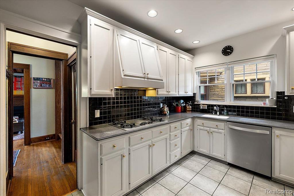 800 Edison Street, Detroit, MI 48202 — Photo 28