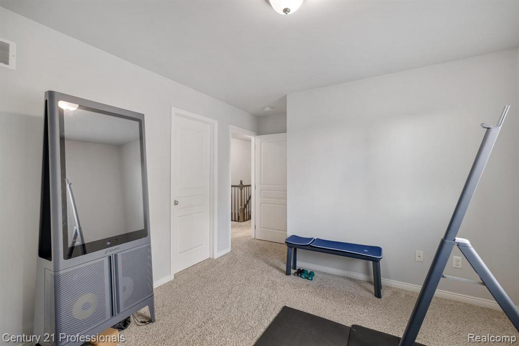 9754 Windsor Lane, Clarkston, MI 48348 — Photo 40