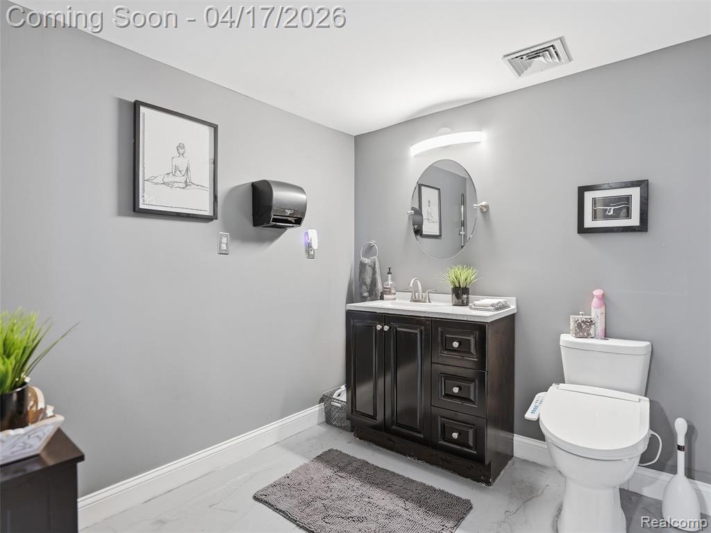 4886 Beacon Hill Drive, Bloomfield Hills, MI 48301 — Photo 63