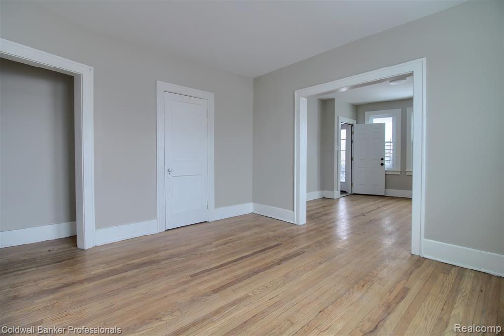 4899 Hillsboro Street, Detroit, MI 48204 — Photo 9