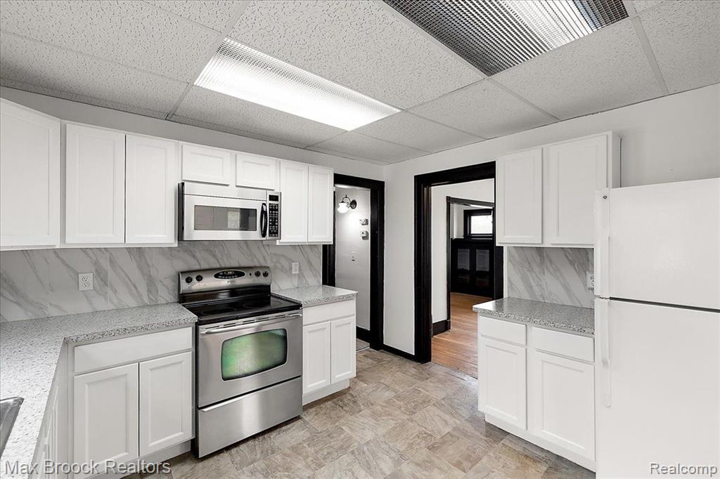 503 N WASHINGTON Avenue, Royal Oak, MI 48067 — Photo 17