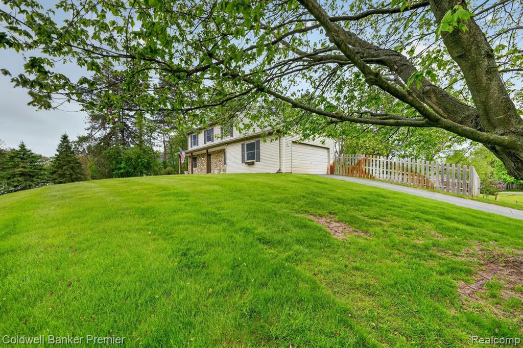 425 Arbor Pine Drive, Ortonville, MI 48462 — Photo 44