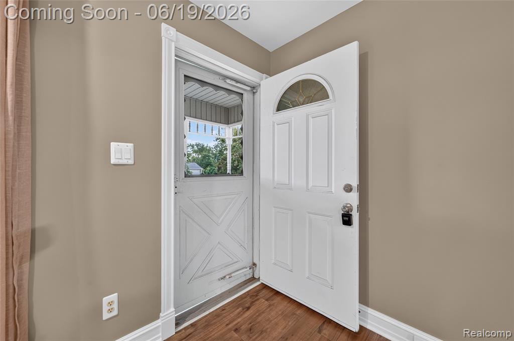 778 Manzano Drive, Wolverine Lake, MI 48390 — Photo 6