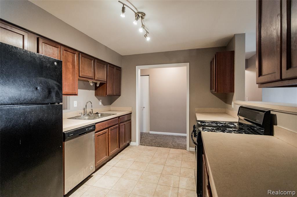 2900 E Jefferson Avenue, A1, Detroit, MI 48207 — Photo 8