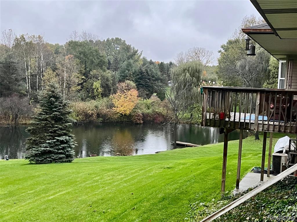 12189 DENTONVIEW Drive, Fenton, MI 48430 — Photo 21