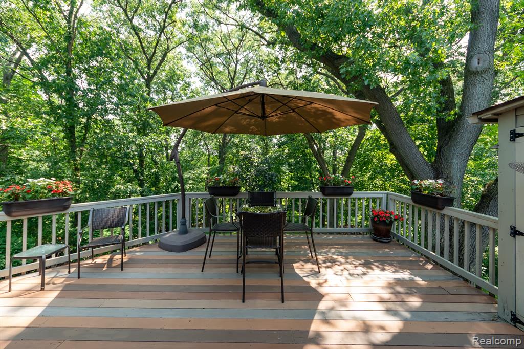 6939 West Ridge Drive, Brighton, MI 48116 — Photo 19